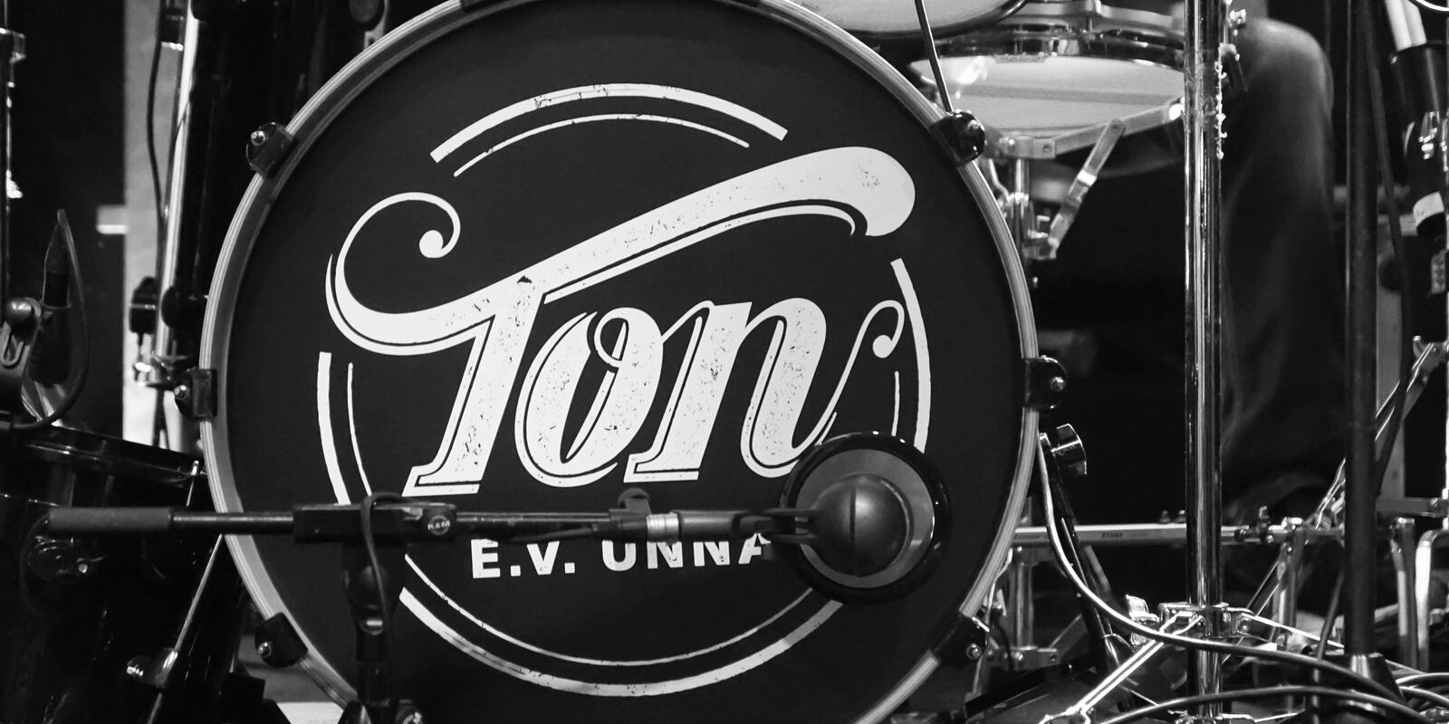 Bassdrum mit dem Logo des Ton e.V. Unna